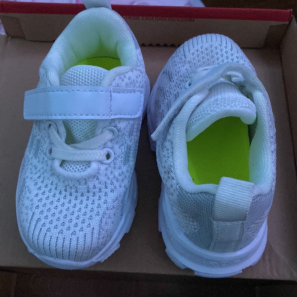 Toddler shoes size euro 23 (size USA 7) - Picture 2 of 8